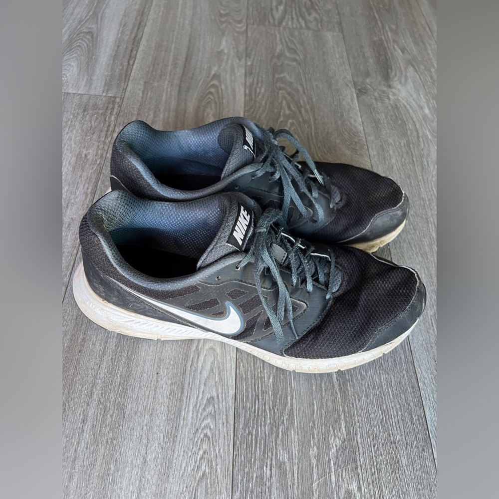 Nike Downshifter 6 Men's Black and White Athletic Shoes